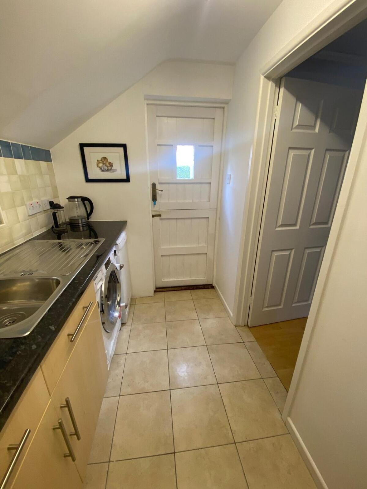 Private Entry Guesthouse Hideaway Hordle Εξωτερικό φωτογραφία