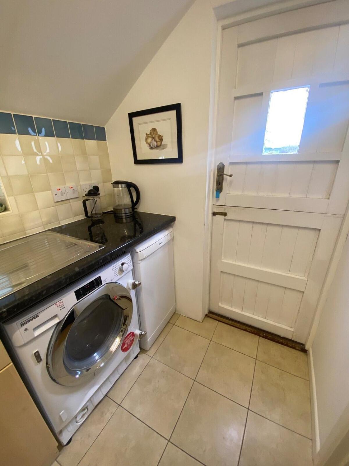 Private Entry Guesthouse Hideaway Hordle Εξωτερικό φωτογραφία