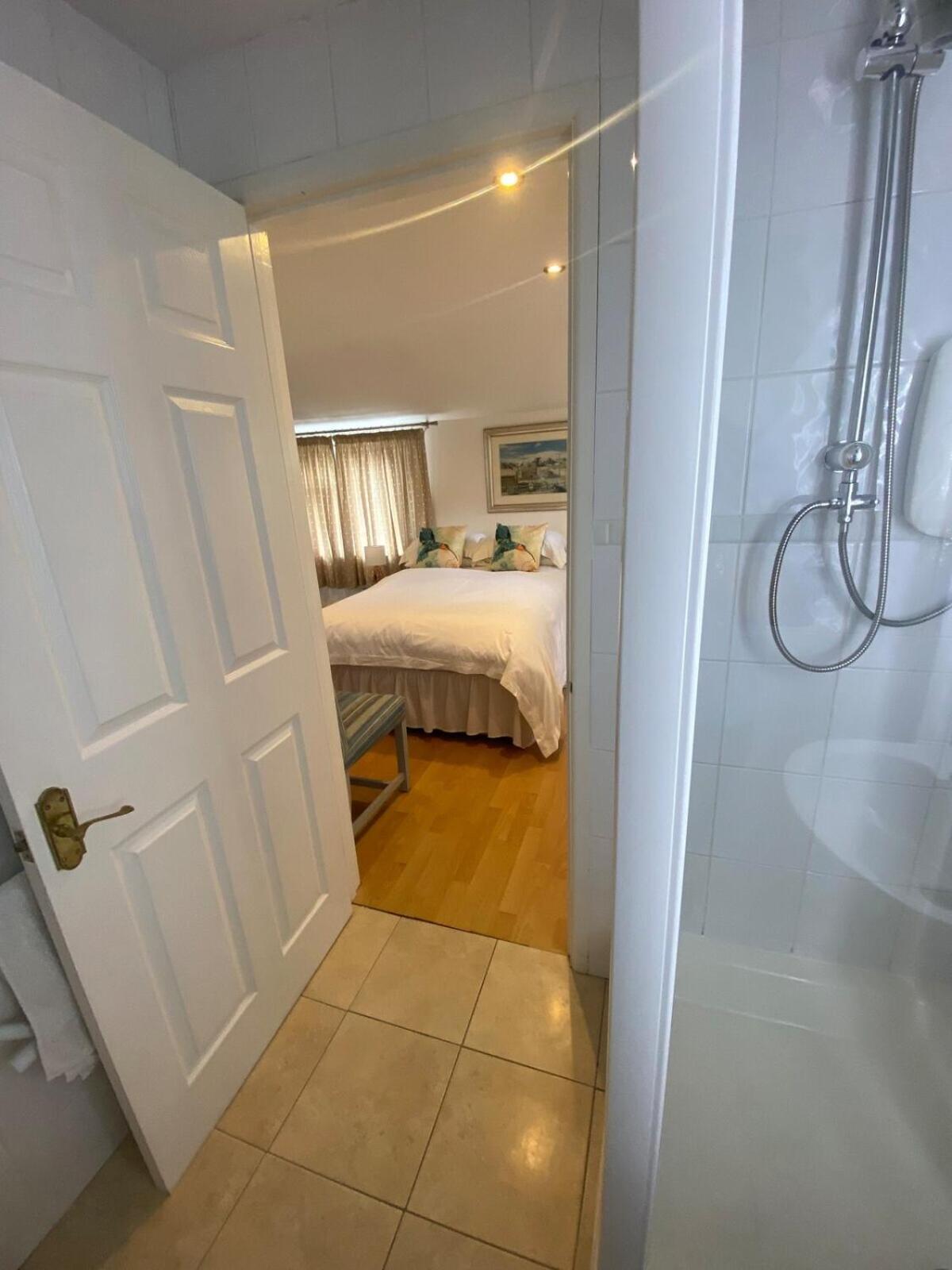 Private Entry Guesthouse Hideaway Hordle Εξωτερικό φωτογραφία